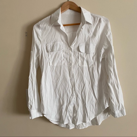 White button down long sleeved Womens shirt. - Picture 1 of 5